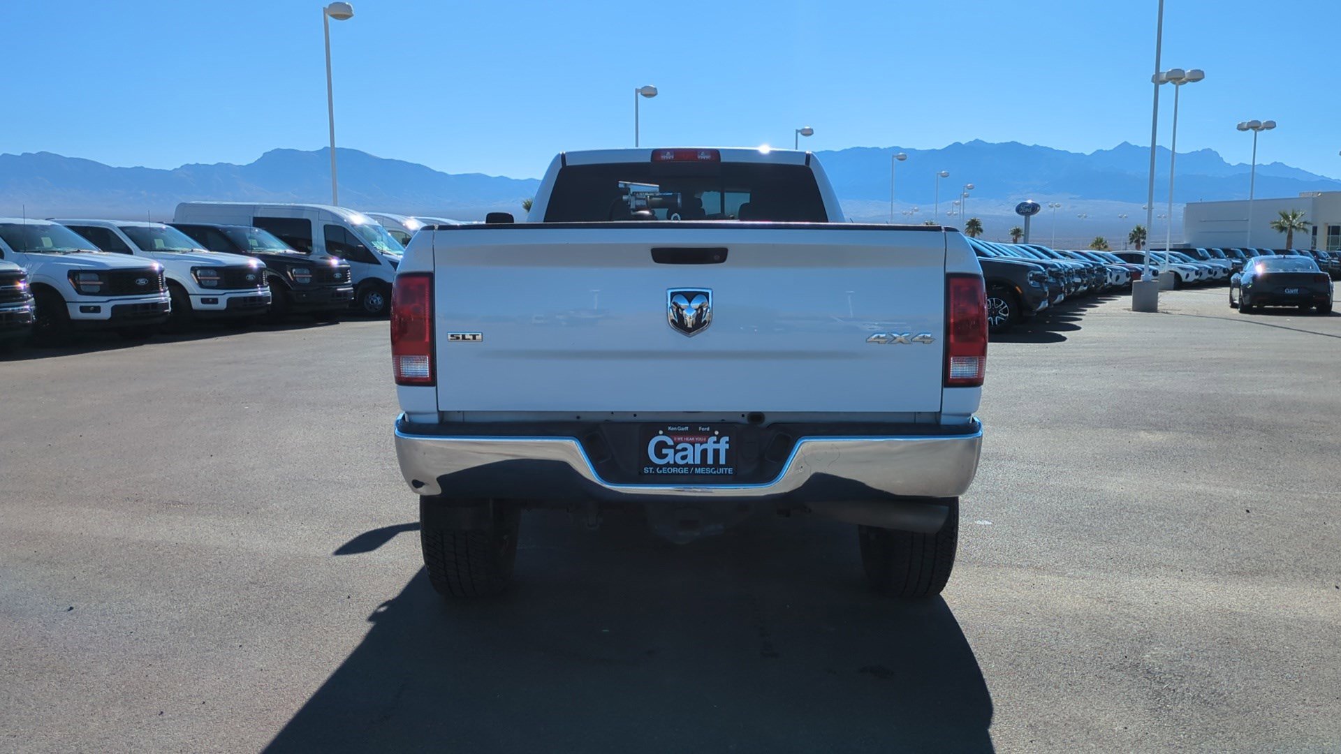 2015 Ram 3500 SLT photo 4