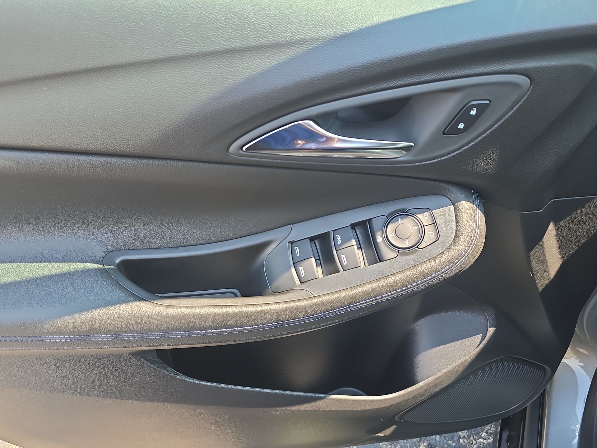 2026 Buick Encore GX Sport Touring photo 52