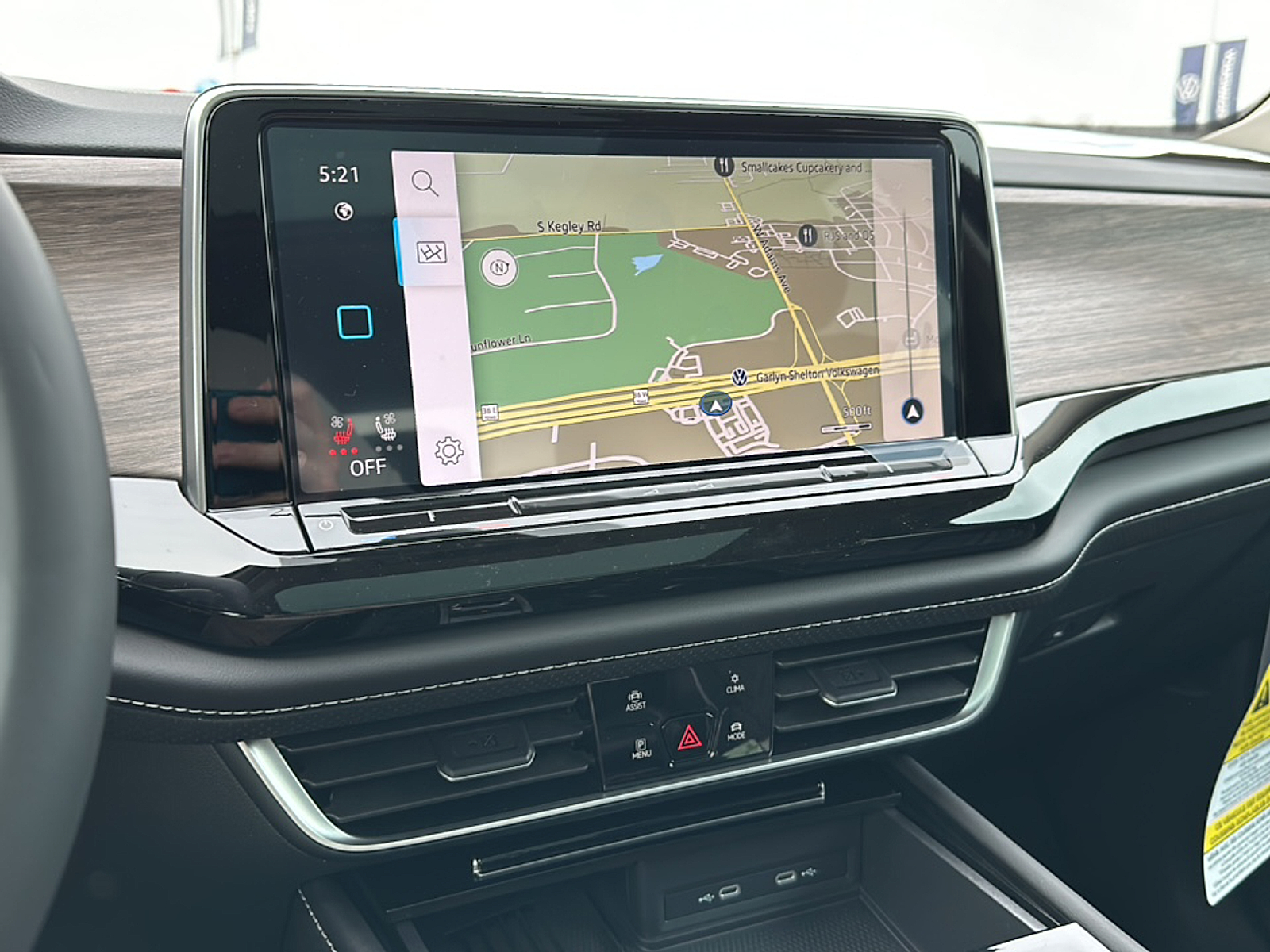 2025 Volkswagen Atlas SEL Premium R-Line photo 5