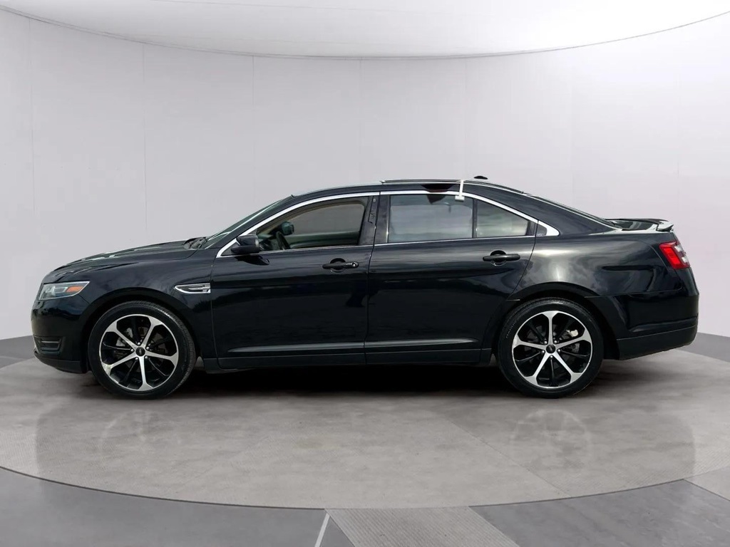 Used 2015 Ford Taurus SEL with VIN 1FAHP2E83FG177592 for sale in Mount Pleasant, WI