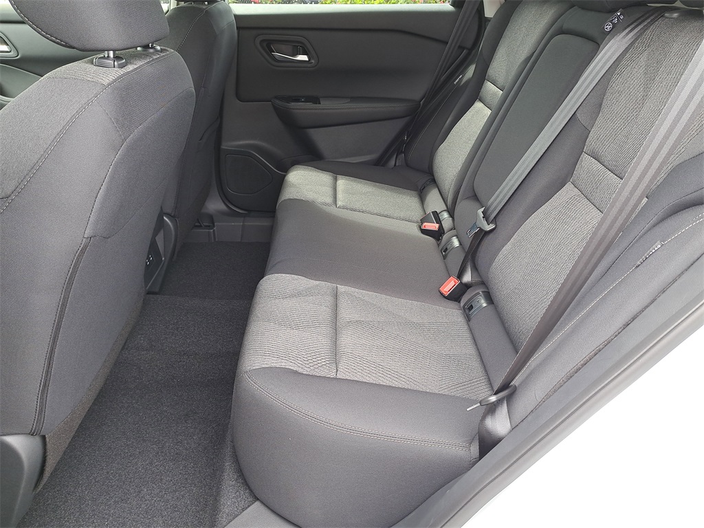 2026 Nissan Rogue SV photo 12