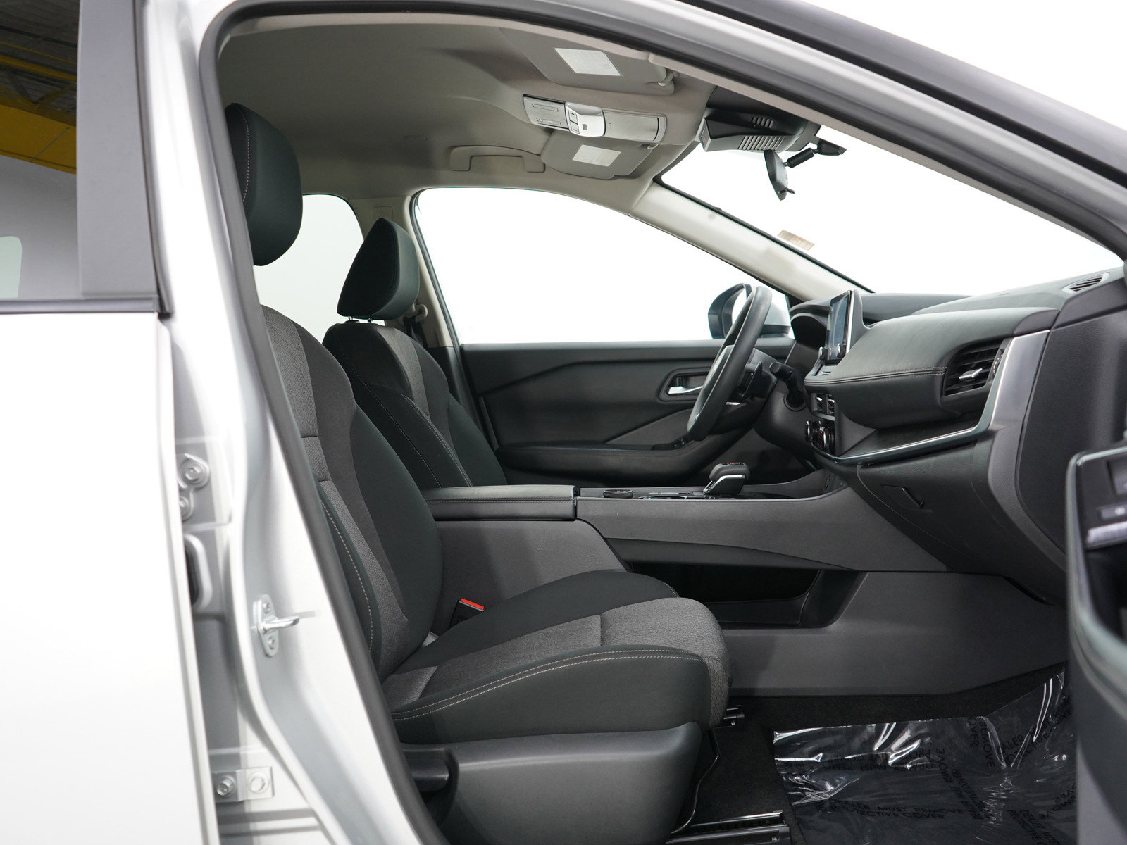 2024 Nissan Rogue SV photo 9
