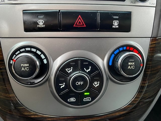 2012 Hyundai Santa Fe GLS photo 11