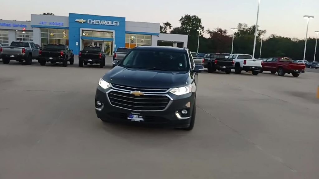 2020 Chevrolet Traverse Leather photo 3