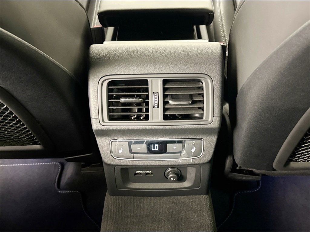 2024 Audi SQ5 Prestige photo 26