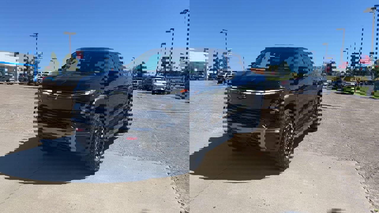 2026 Chevrolet Silverado EV Trail Boss photo 4