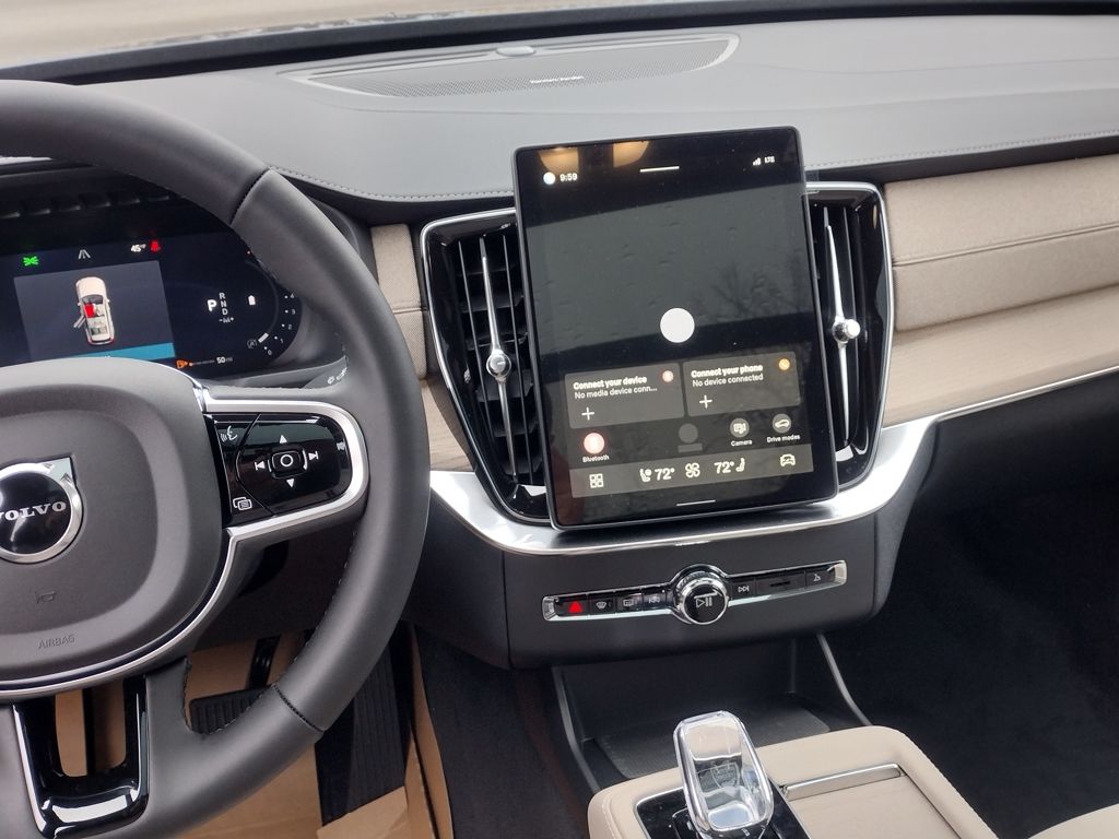 2026 VOLVO XC90 - Image 28