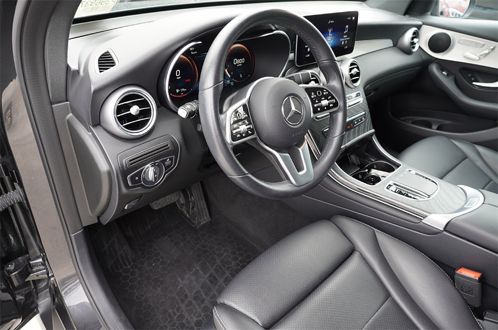 2022 Mercedes Benz GLC 300 photo 19