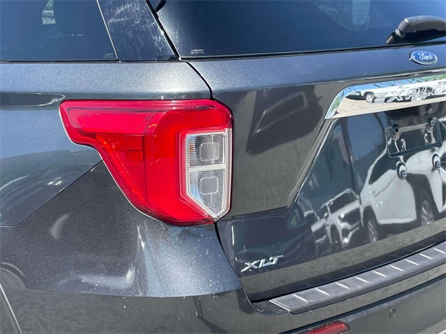 2020 Ford Explorer XLT photo 9