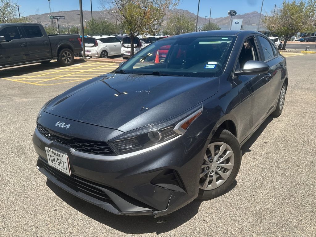 2023 Kia Forte LX photo 16