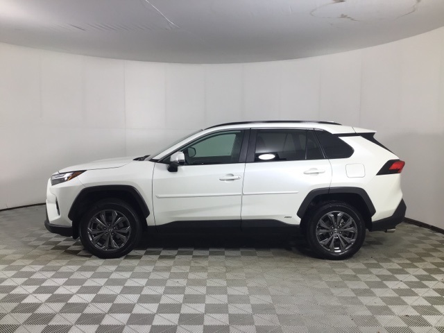 2022 Toyota RAV4 Hybrid XLE Premium photo 3