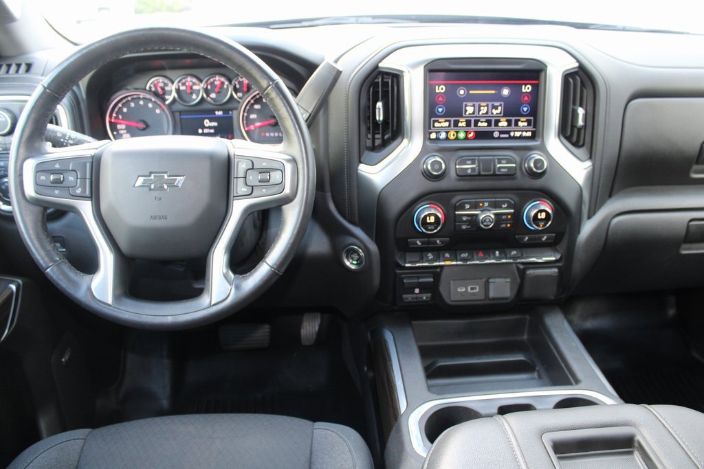 2020 Chevrolet Silverado 1500 RST photo 18