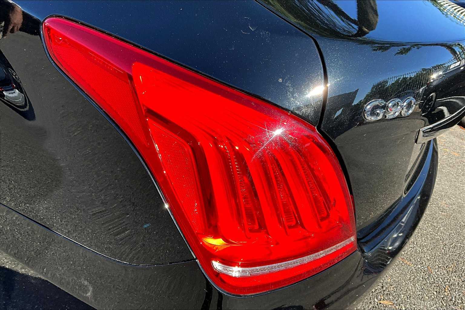 2017 Genesis G90 3.3T Premium photo 26