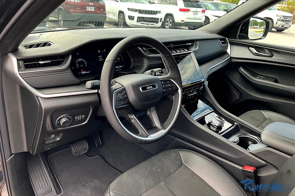 2025 Jeep Grand Cherokee Altitude X photo 6