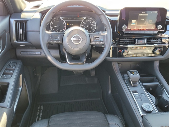 2025 Nissan Pathfinder Rock Creek photo 4