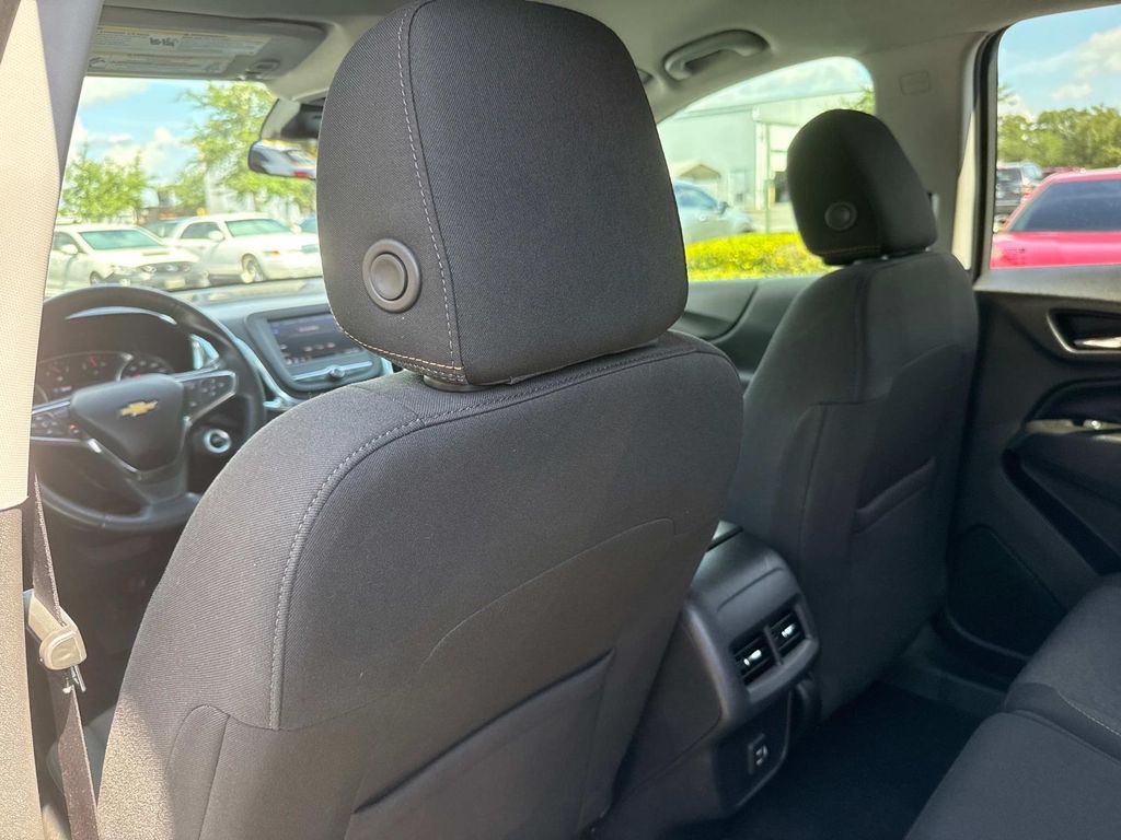 2021 Chevrolet Equinox LT photo 10