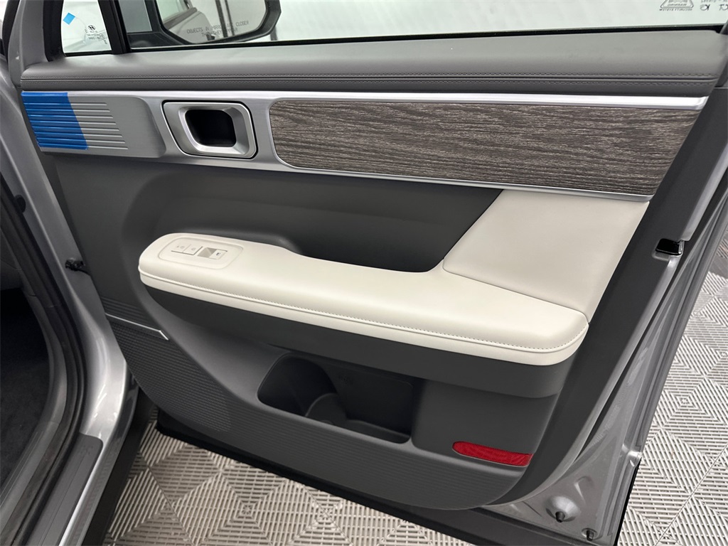 2026 Hyundai Santa Fe Limited photo 16