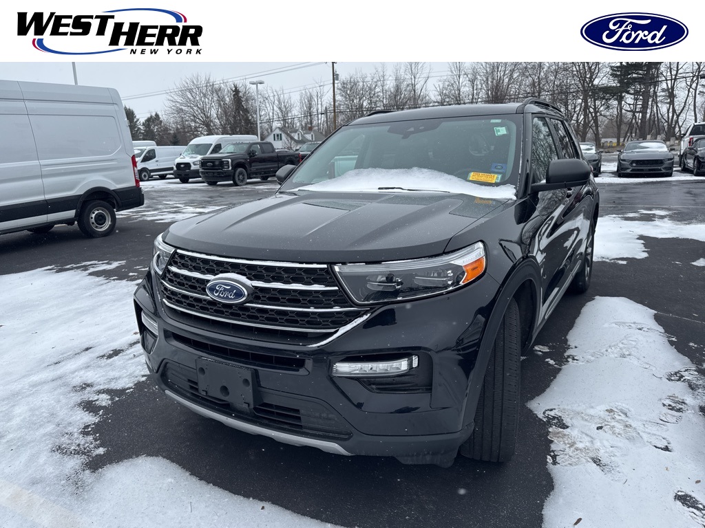 2023 Ford Explorer XLT's photo