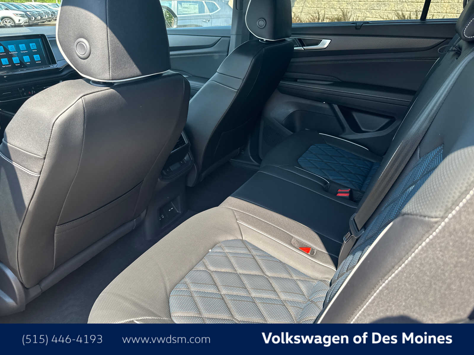 2025 Volkswagen Atlas Cross Sport SEL Premium R-Line photo 10