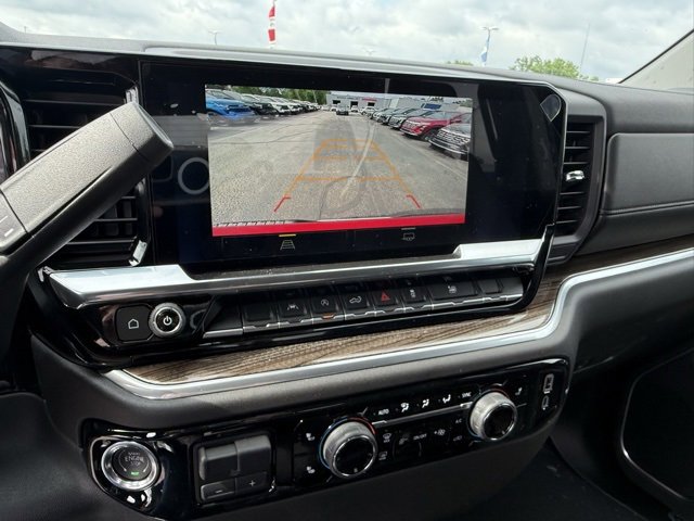 2025 Chevrolet Silverado 1500 LT photo 23