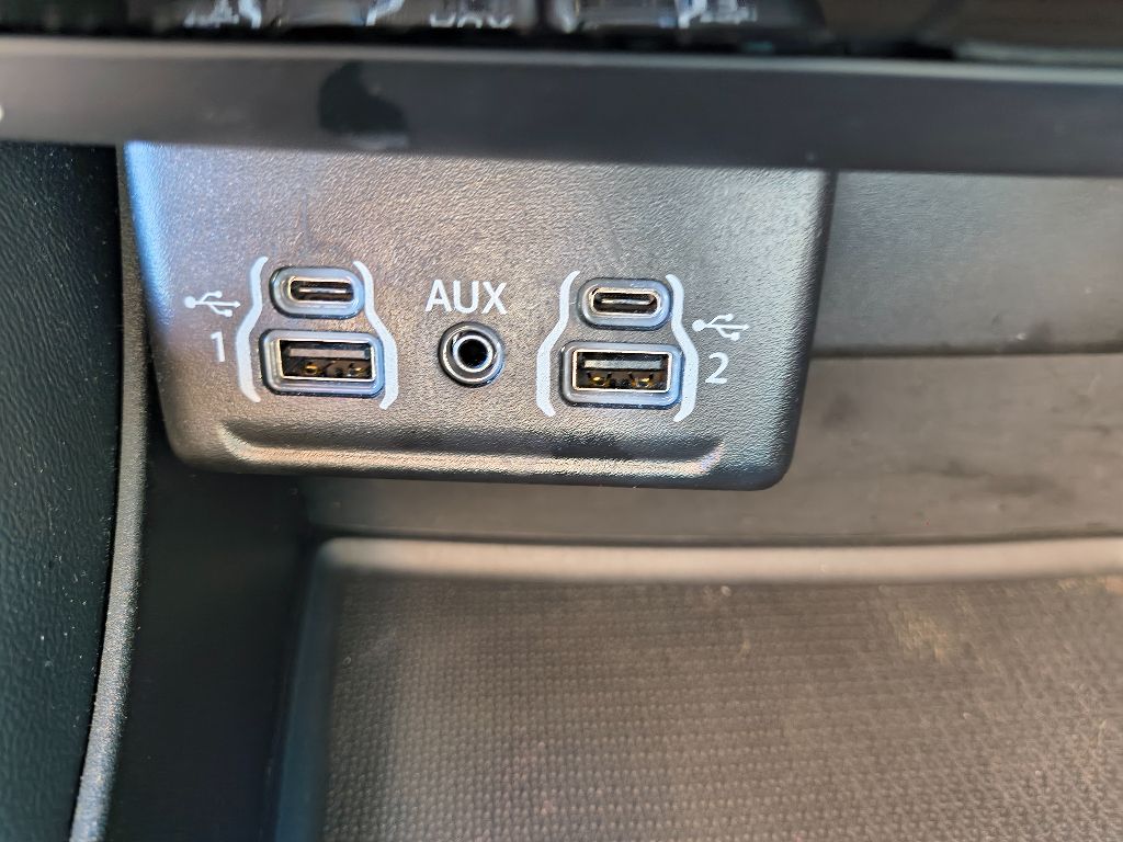 2023 Dodge Durango SXT photo 24