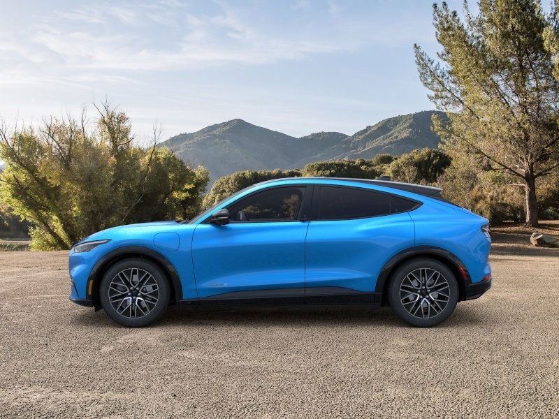 2024 Ford Mustang Mach-E Premium photo 3