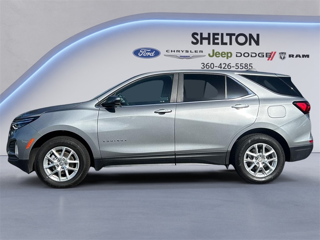 2023 Chevrolet Equinox LT photo 2