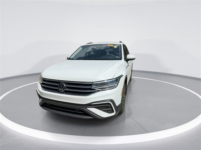 2022 Volkswagen Tiguan S photo 2