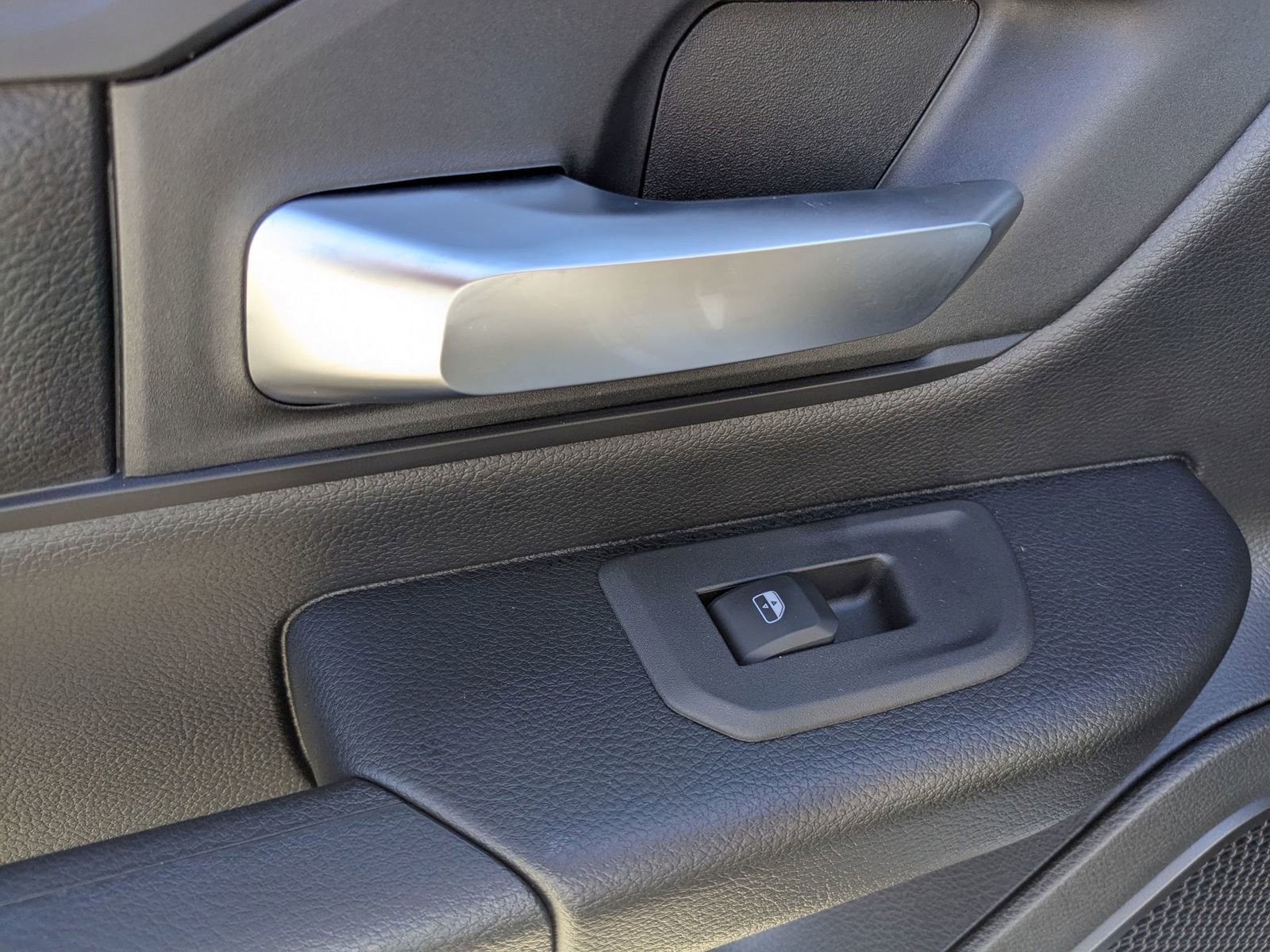 2025 Ram 1500 Tradesman photo 22