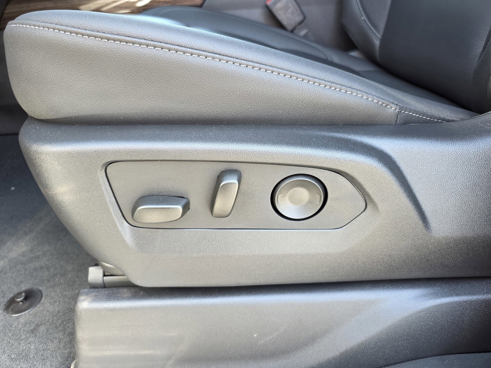 2025 Chevrolet Silverado 1500 RST photo 22