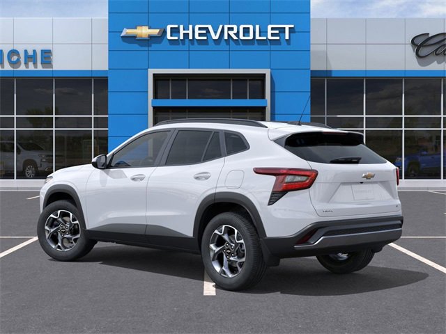 2026 Chevrolet Trax LT photo 2