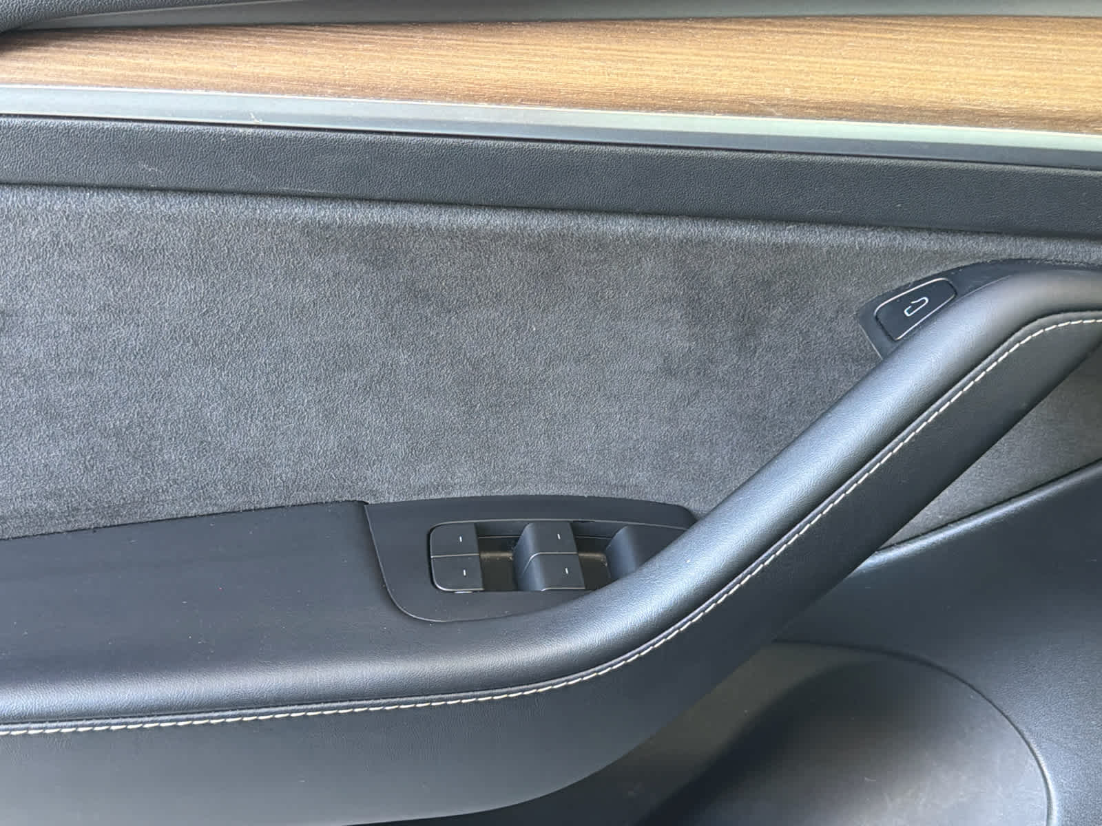 2022 Tesla Model 3 Long Range photo 17