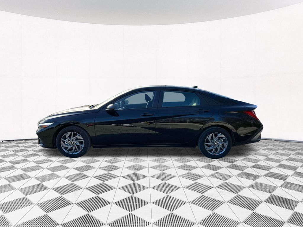 2025 Hyundai Elantra Hybrid Blue photo 2