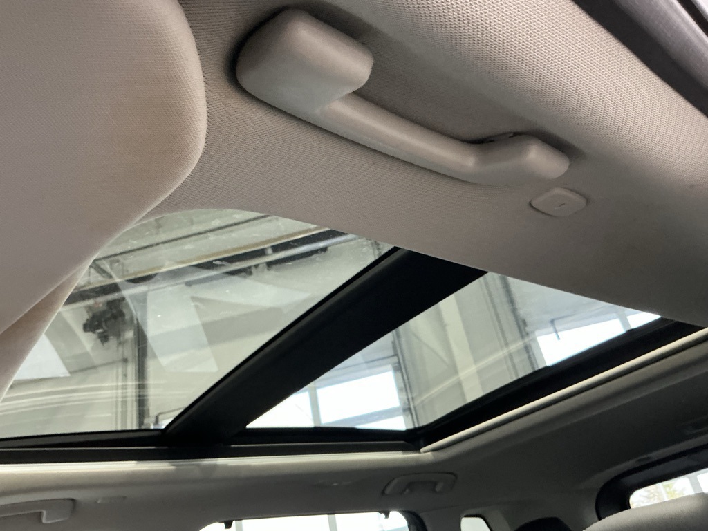 2023 Nissan Rogue SL photo 4