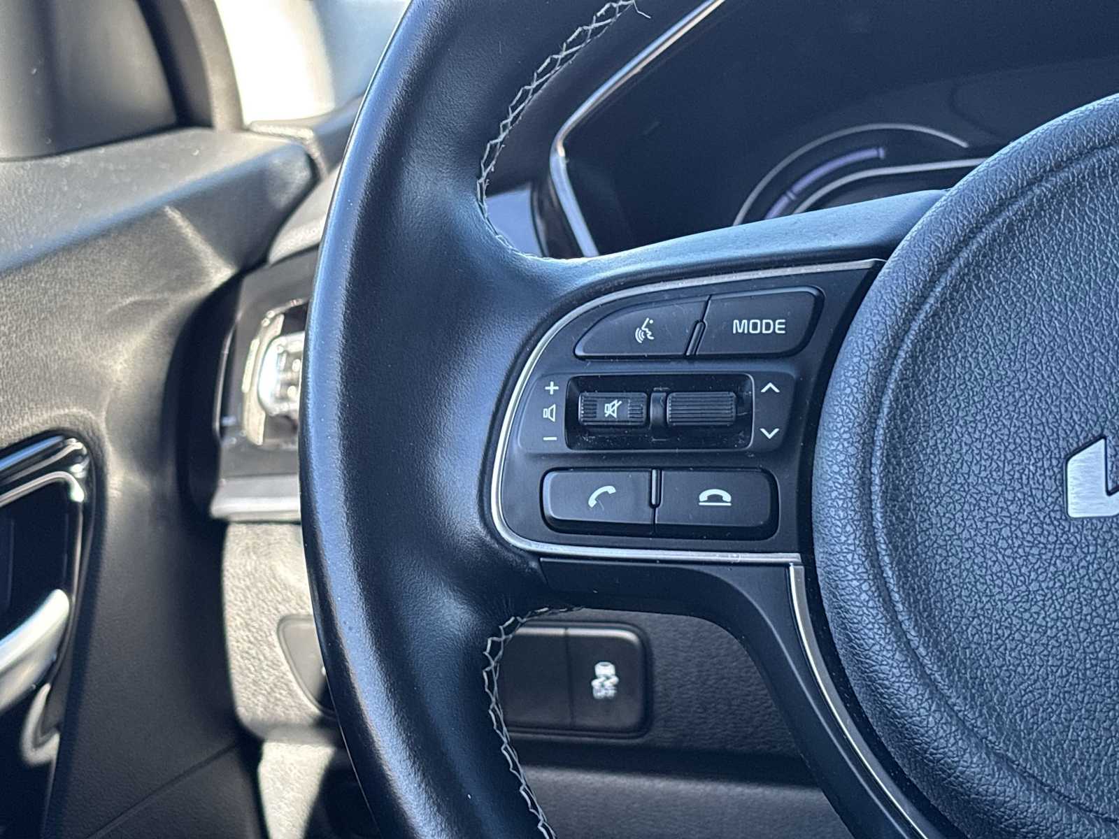 2022 Kia Niro EV S photo 26