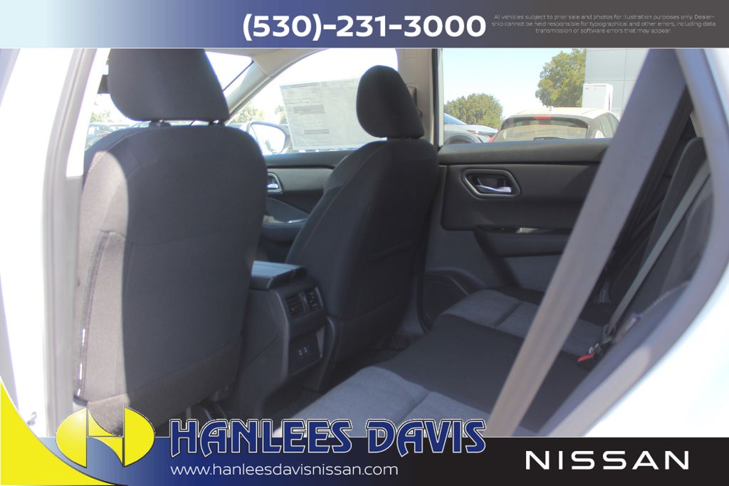 2026 Nissan Rogue SV photo 14