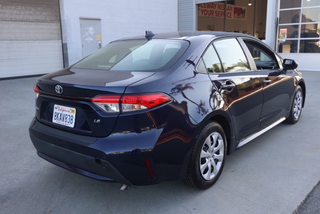 2020 Toyota Corolla LE photo 3