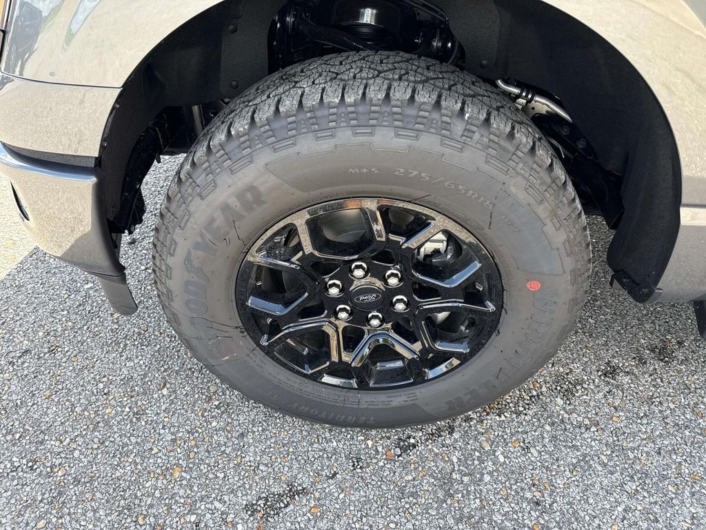 2025 Ford F-150 XLT photo 3