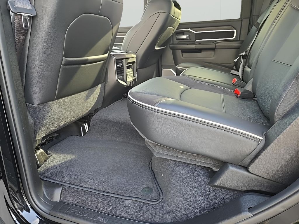 2025 Ram 2500 Laramie photo 28