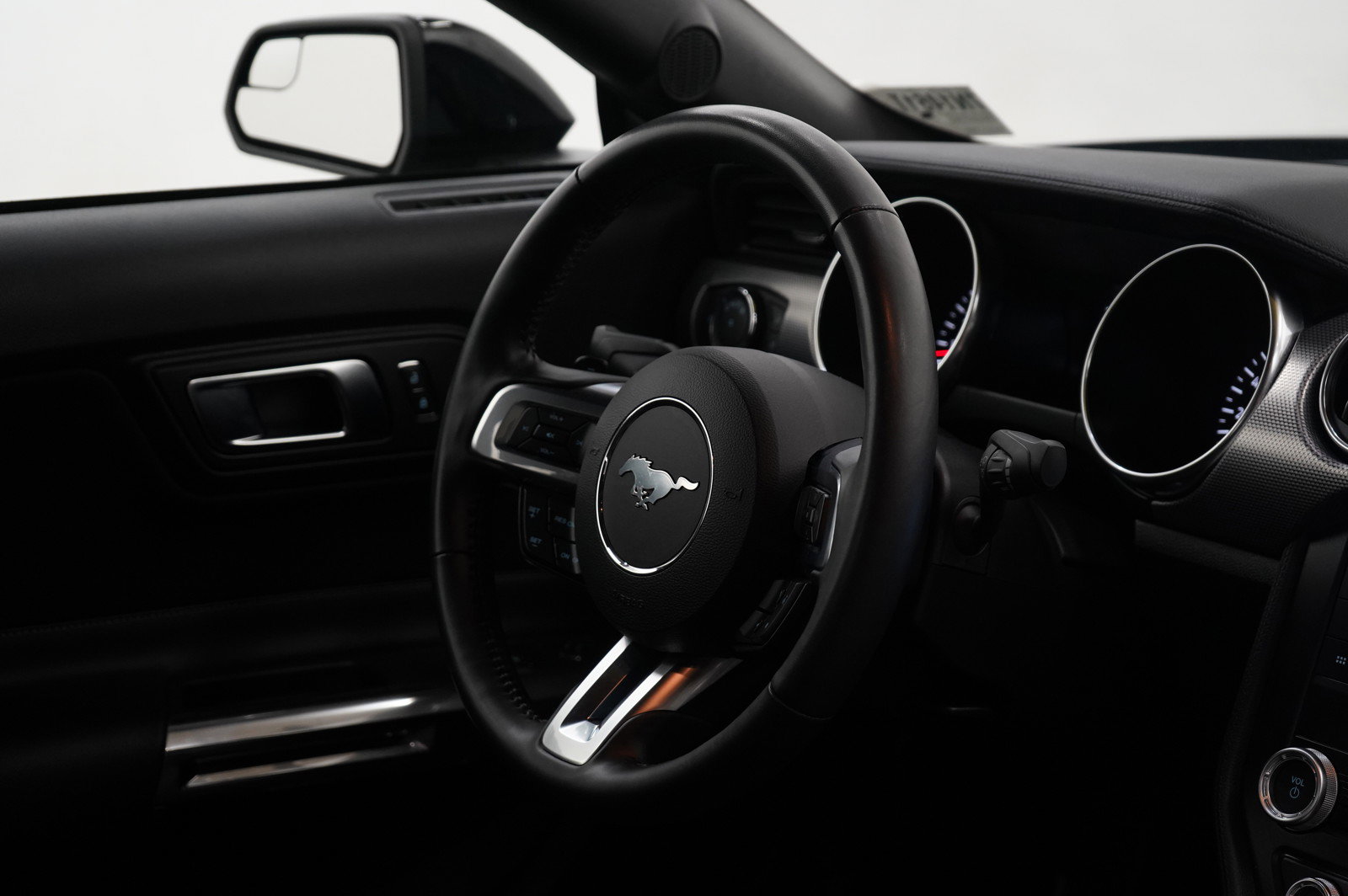 2020 Ford Mustang GT photo 13