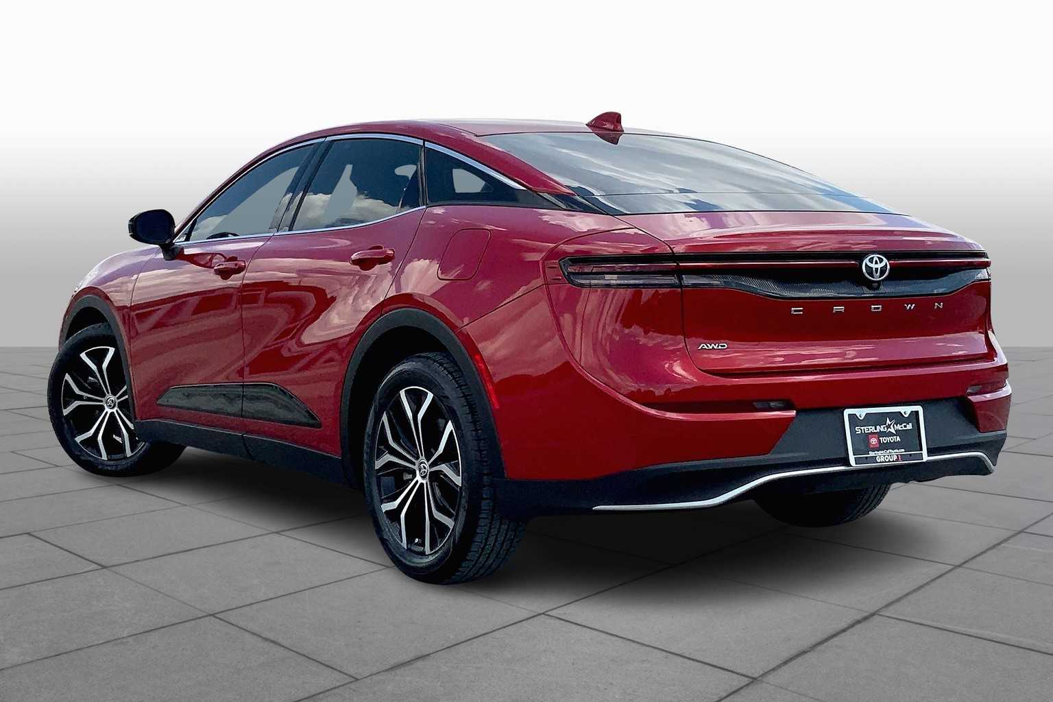 2023 Toyota Crown XLE photo 11