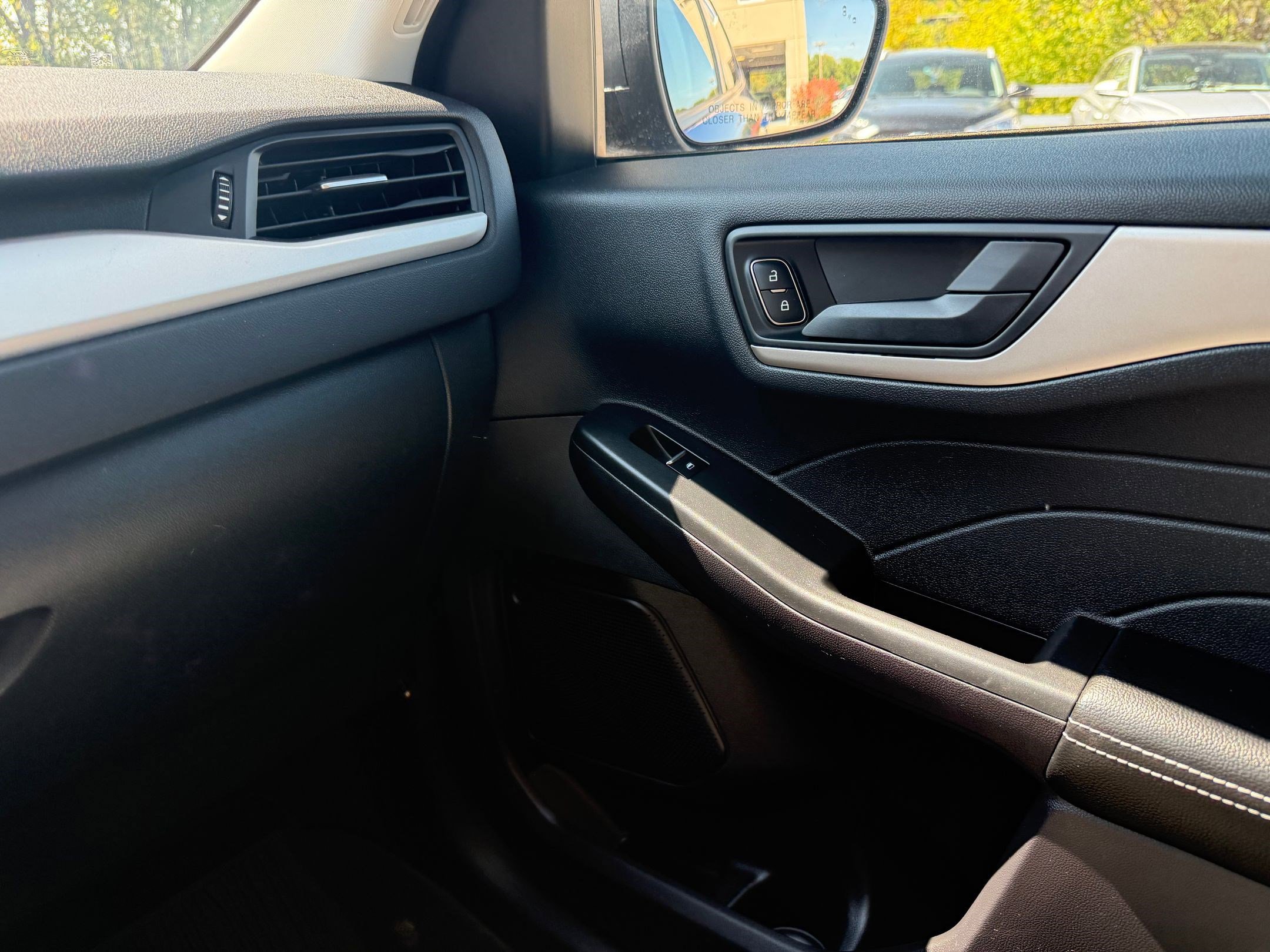 2022 Ford Escape SE photo 23