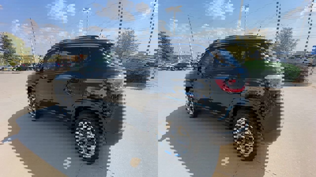 2018 Jeep Compass Limited photo 5