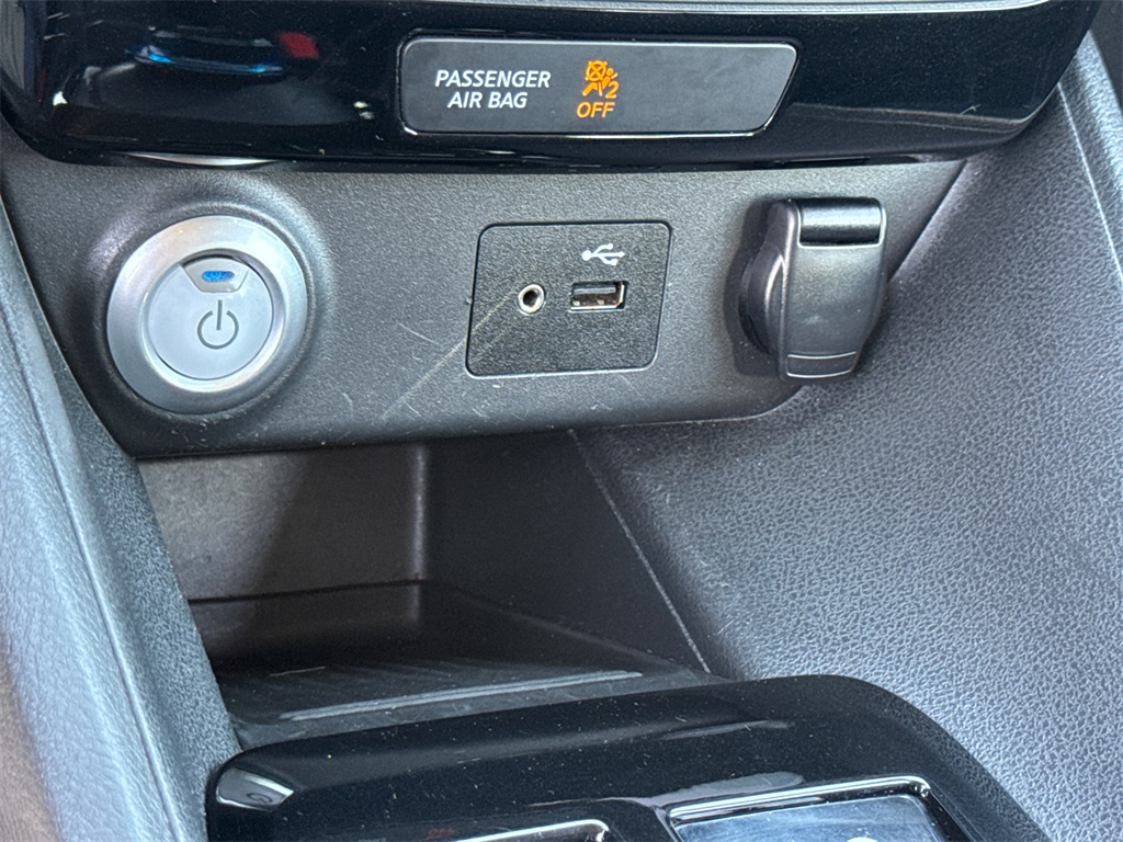 2019 Nissan Leaf SV photo 26