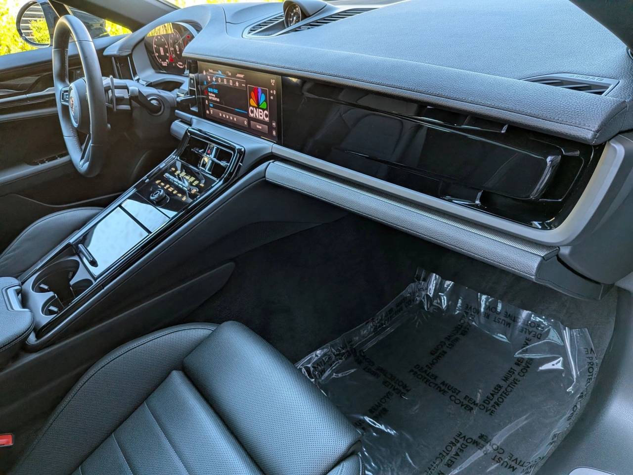 2025 Porsche Panamera Base photo 24