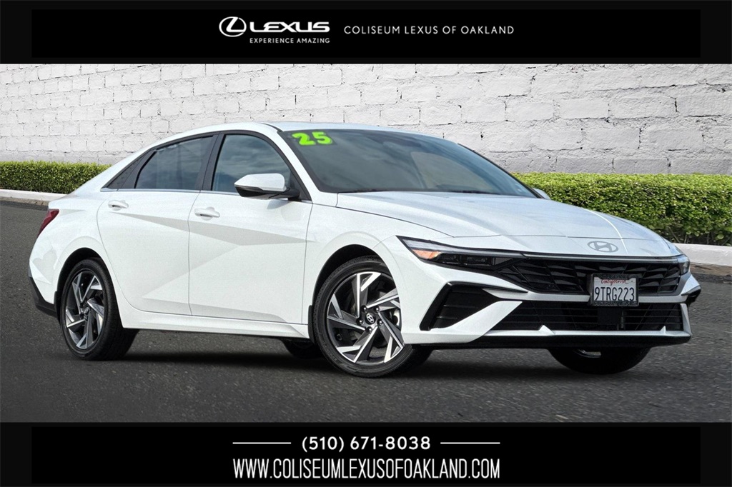 2025 Hyundai Elantra Limited's photo
