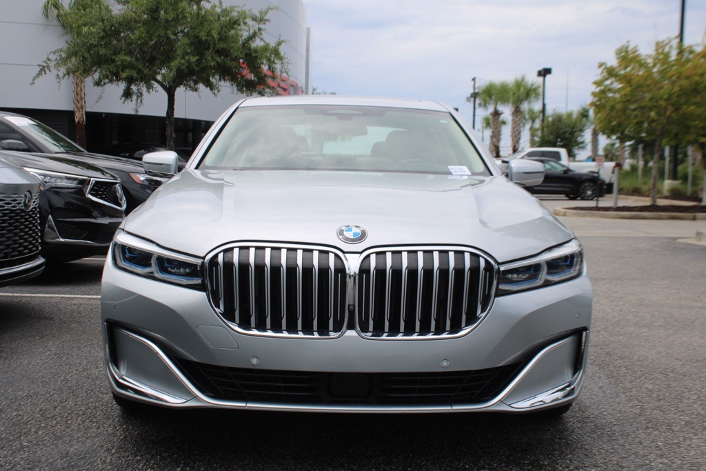2020 Bmw 750i xDrive Sedan photo 2