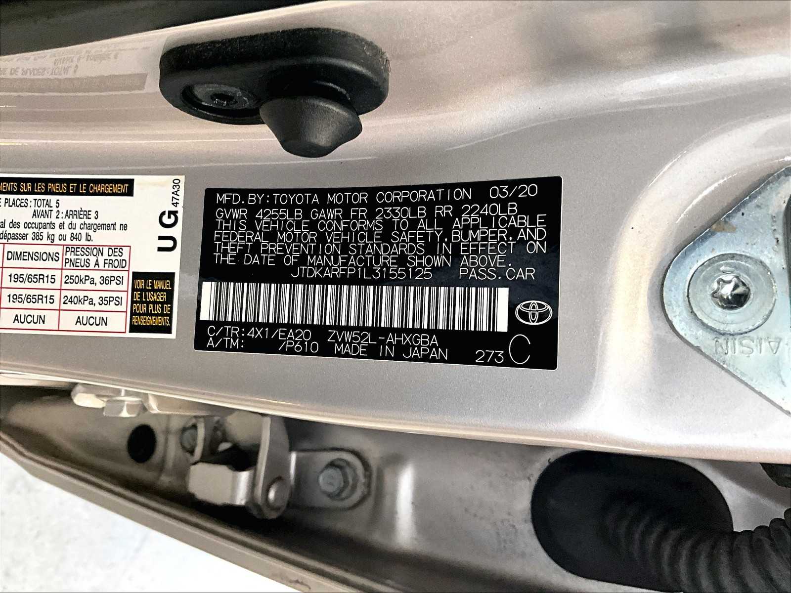 2020 Toyota Prius Prime XLE photo 31