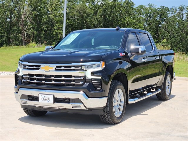 2025 Chevrolet Silverado 1500 LTZ photo 2