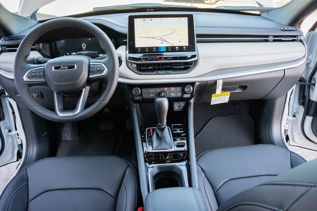 2025 Jeep Compass Limited photo 31